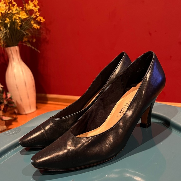 Life Stride Shoes - 3/$10 Life Stride Vintage Navy Blue Heels